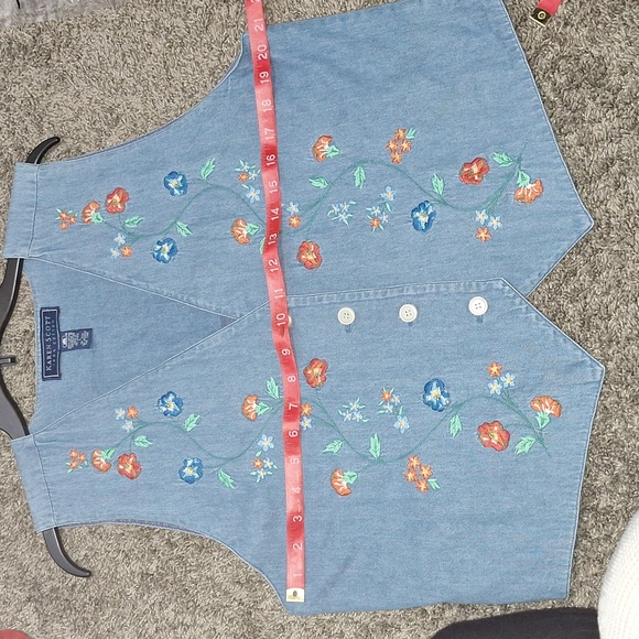 Vintage Karen Scott 100% Cotton denim embroidered vest - M - blue/floral - Picture 4 of 7